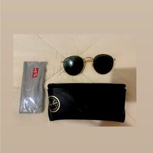 Rayban Sunglasses - Round - Gold Frame Black Lenses
